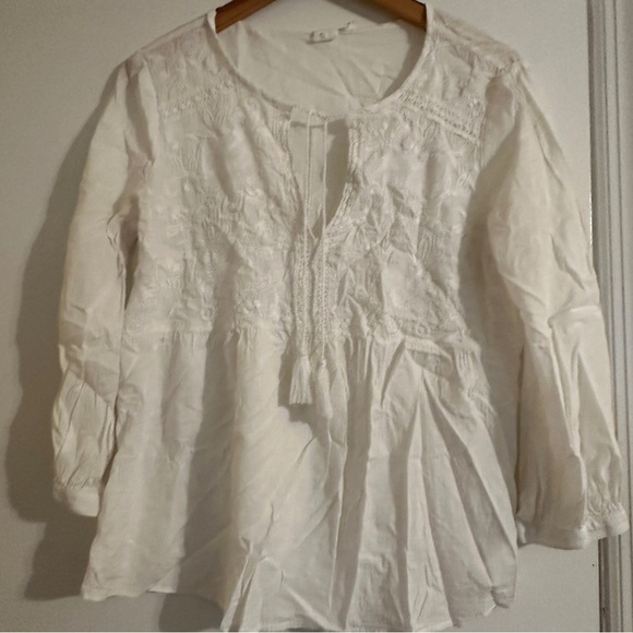GAP Beautiful Embroidered Top Rayon Cotton3/4 Sleeves women S - Picture 2 of 9